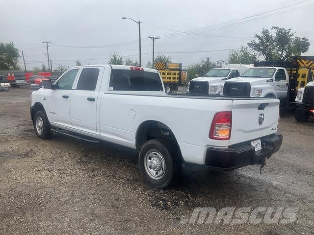 RAM 2500 Bestelwagens met open laadbak