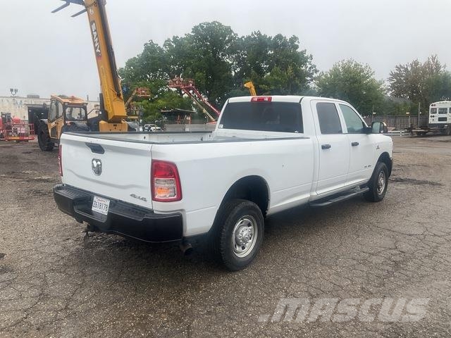 RAM 2500 Bestelwagens met open laadbak