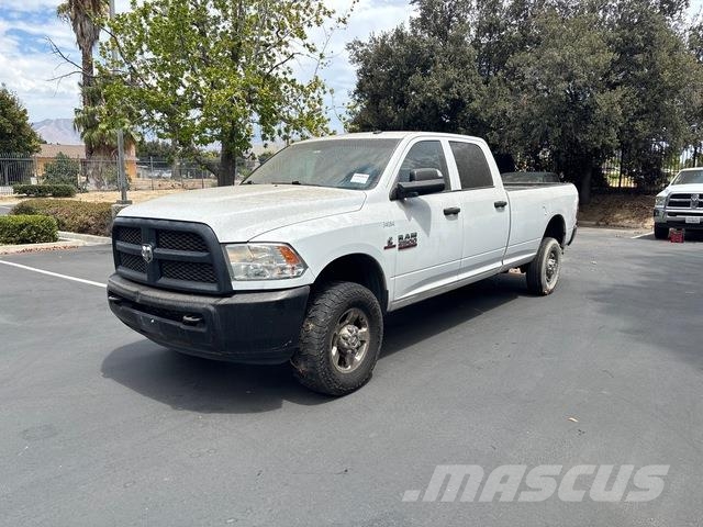 RAM 2500 Furgonetas caja abierta