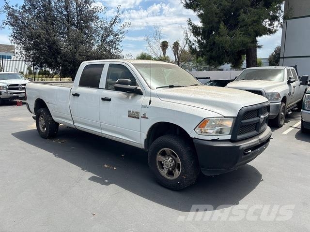RAM 2500 Furgonetas caja abierta