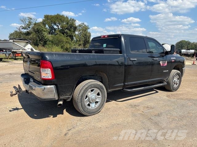 RAM 2500 شاحنات خفيفة/مفصلية الجوانب