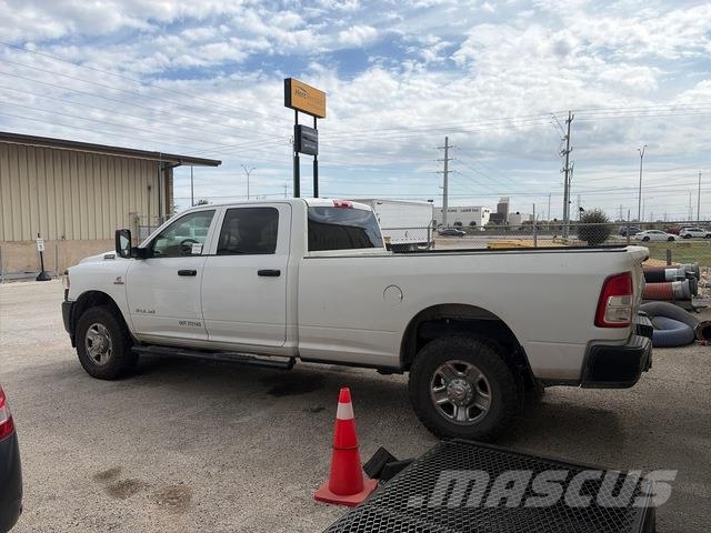 RAM 2500 Pick up de caixa aberta