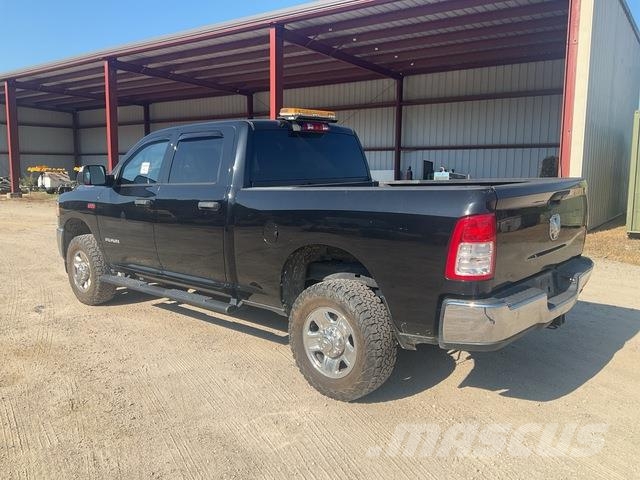 RAM 2500 Heavy Duty Pickup/Pritschenwagen