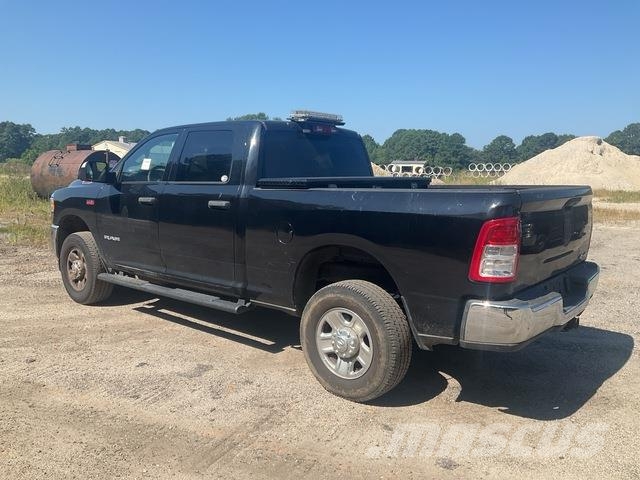 RAM 2500 Heavy Duty Pickup/Pritschenwagen