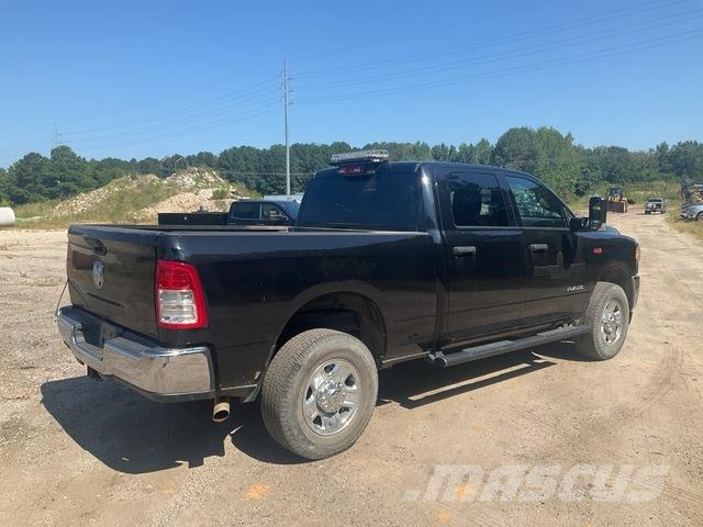 RAM 2500 Heavy Duty Pickup/Pritschenwagen