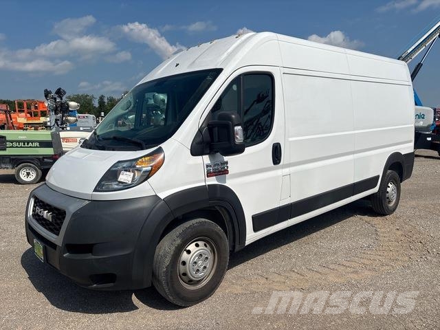 RAM 2500 ProMaster Busy / Vany