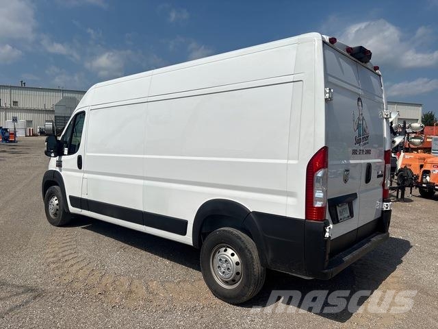 RAM 2500 ProMaster Busy / Vany