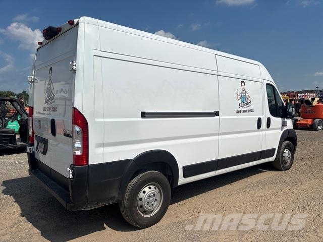 RAM 2500 ProMaster Busy / Vany