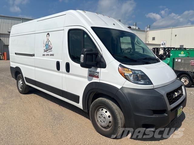 RAM 2500 ProMaster Busy / Vany