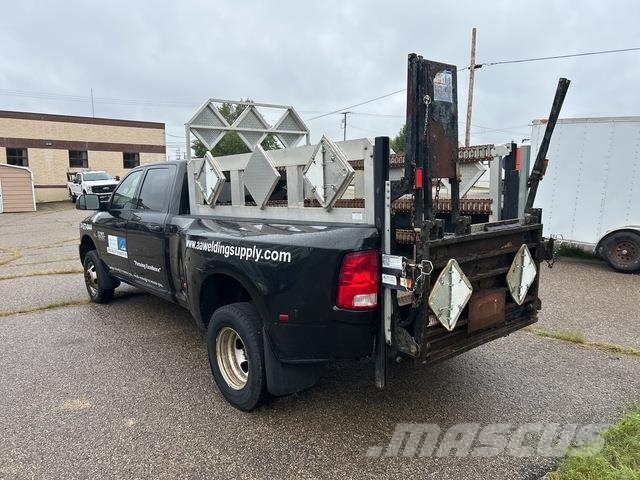 RAM 3500 Furgonetas caja abierta