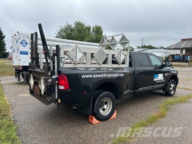 RAM 3500 Furgonetas caja abierta