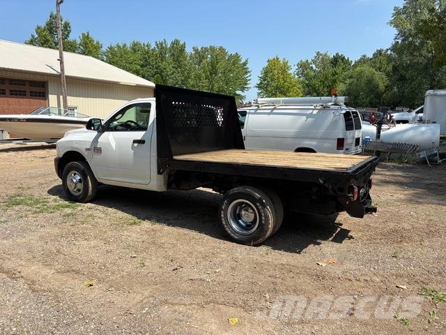 RAM 3500 Platte bakwagens