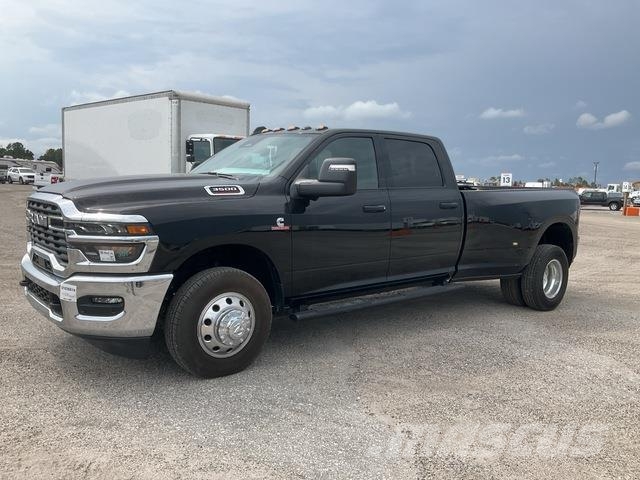 RAM 3500 Heavy Duty شاحنات خفيفة/مفصلية الجوانب