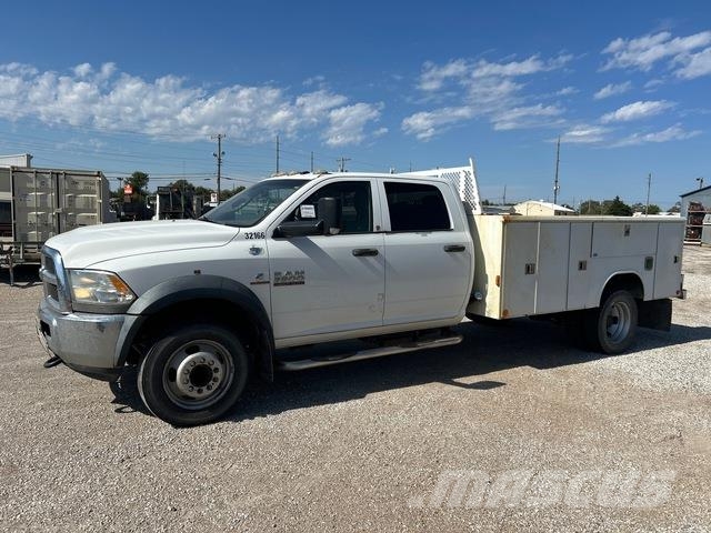 RAM 5500 皮卡.傳統半斗卡車/側卸板