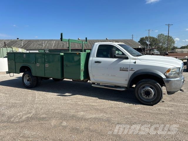 RAM 5500 皮卡.傳統半斗卡車/側卸板