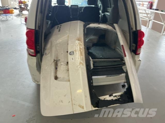 RAM Tradesman C/V Carros