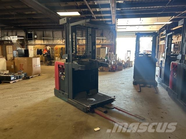 Raymond 261-0PC30TT Middelsløftende plukketruck