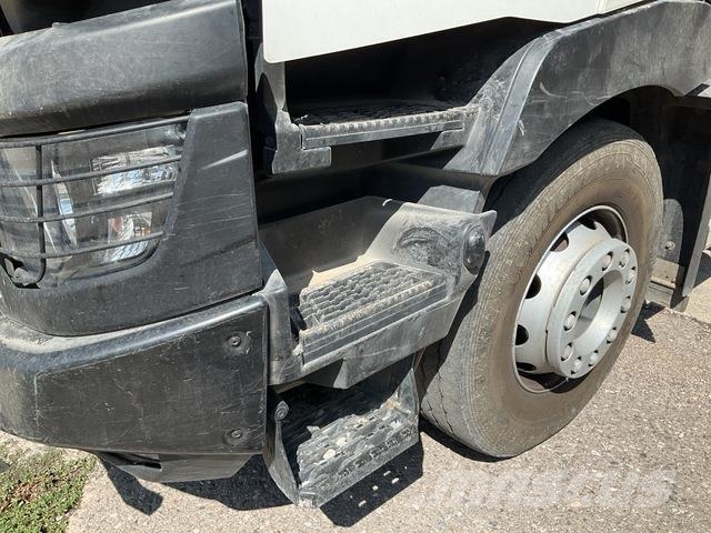 Renault C460 Paine-/imuautot