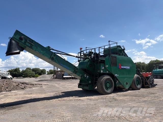Roadtec SB2500 物流运输车辆