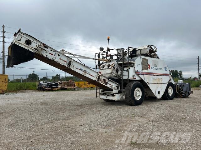 Roadtec SB2500 MTV (Material transport vehicle)