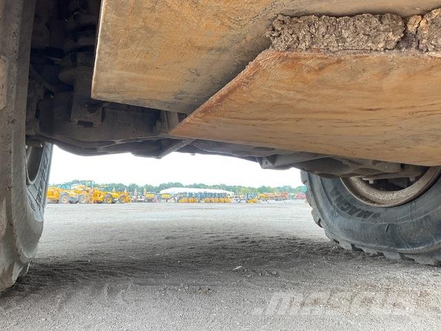 Rokbak RA30 Kĺbové nákladné autá