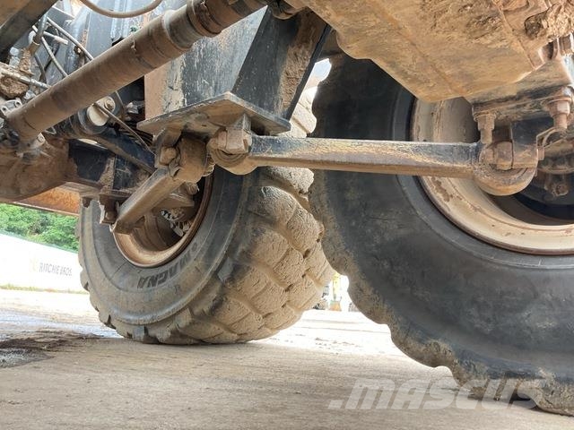 Rokbak RA30 Kĺbové nákladné autá