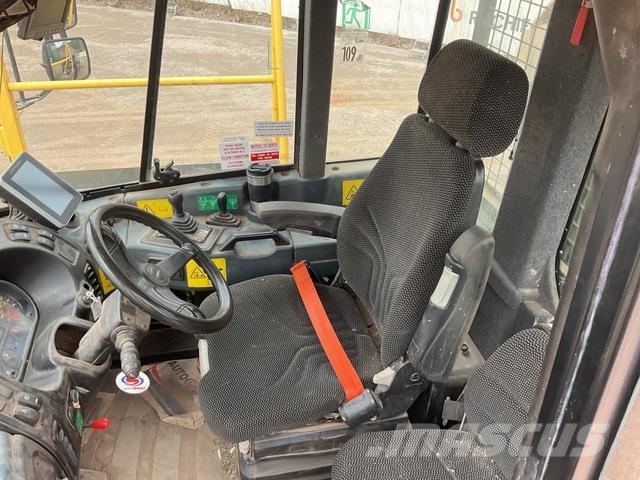 Rokbak RA30 Dúmpers articulados