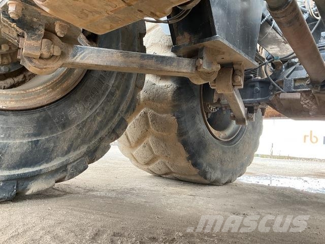 Rokbak RA30 Dúmpers articulados