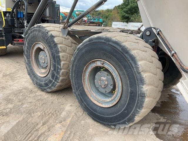 Rokbak RA30 Dúmpers articulados
