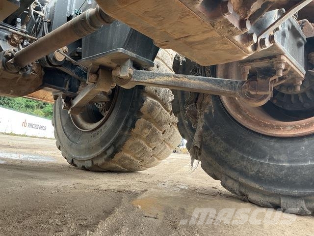 Rokbak RA30 Dúmpers articulados