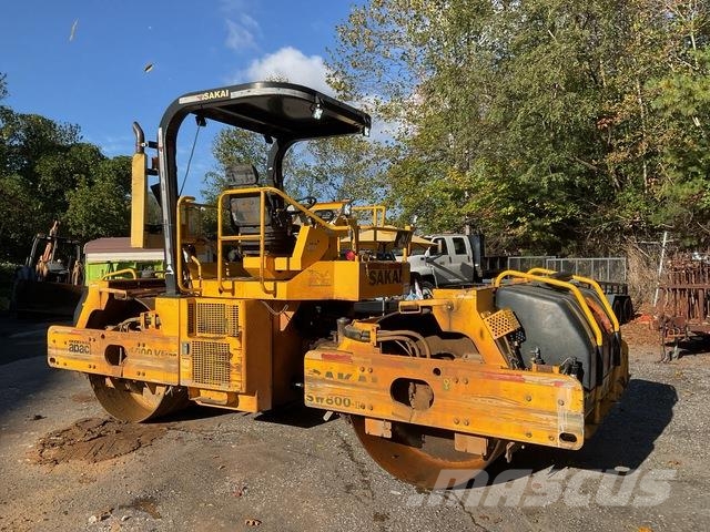 Sakai SW800-II مداحل ثنائية الاسطوانة