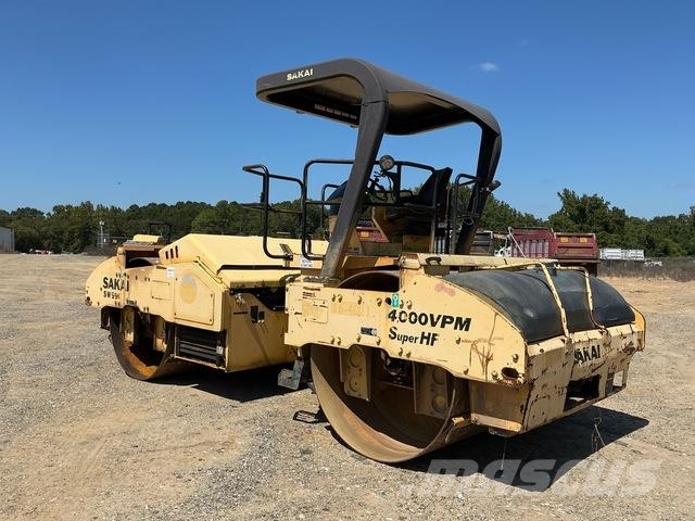 Sakai SW990 Ikerdobos hengerek