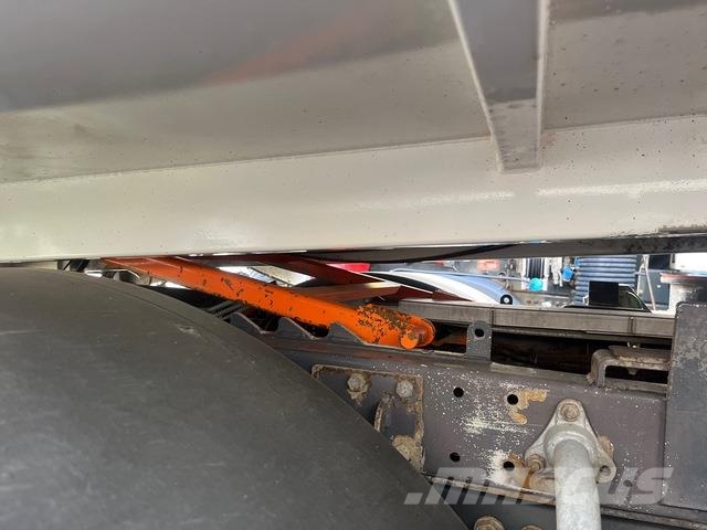 Scania G410 Sopmaskiner