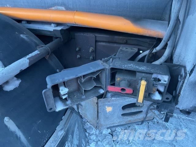 Scania P114LB-380 Autocisterna