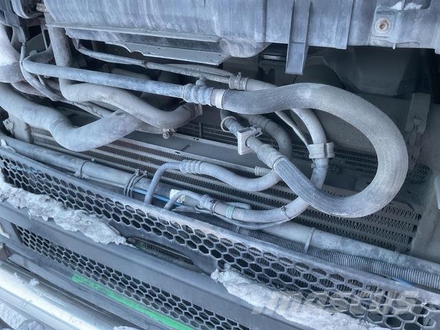 Scania P114LB-380 Autocisterna