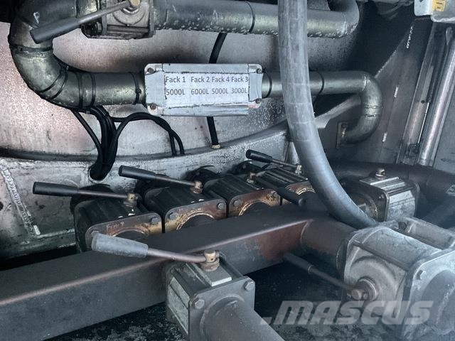 Scania P114LB-380 Autocisterna