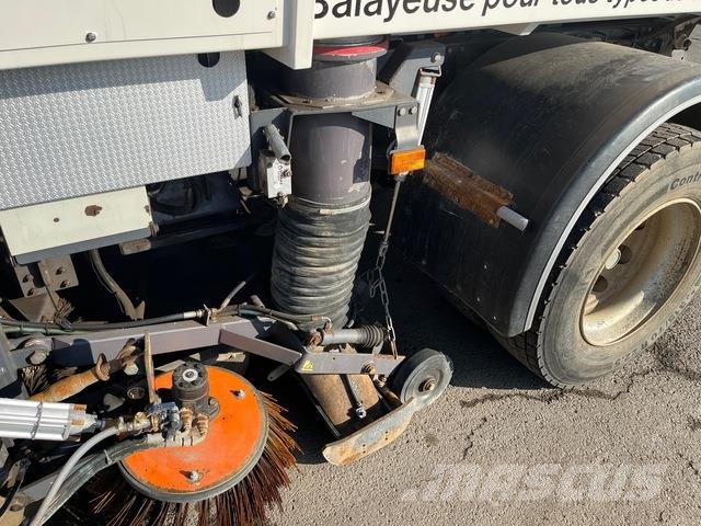 Scania P250 Sopmaskiner