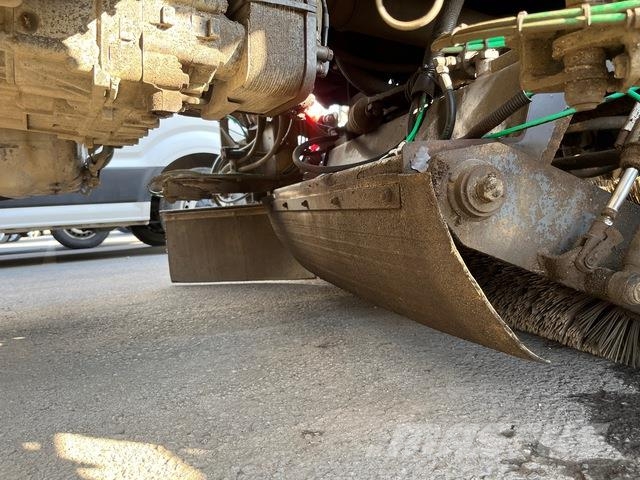 Scania P250 Sopmaskiner