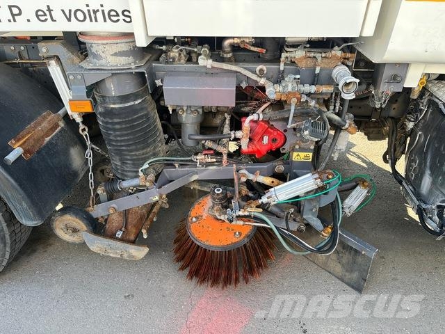 Scania P250 Sopmaskiner