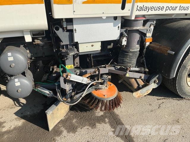 Scania P250 Sopmaskiner
