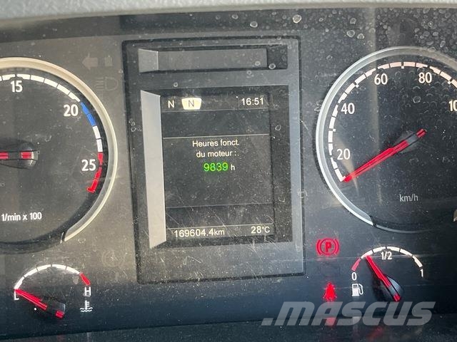 Scania P250 Sopmaskiner