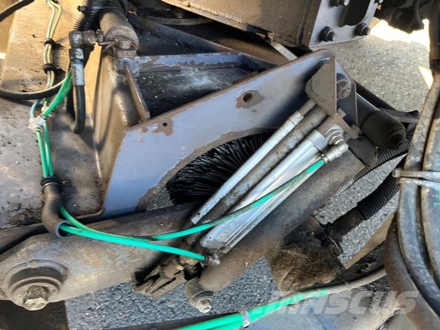Scania P250 Sopmaskiner