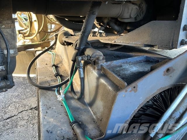 Scania P250 Sopmaskiner
