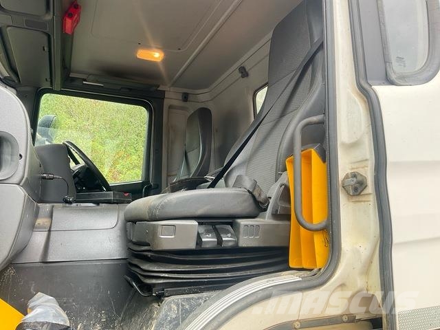 Scania P410CB Betonipumppuautot