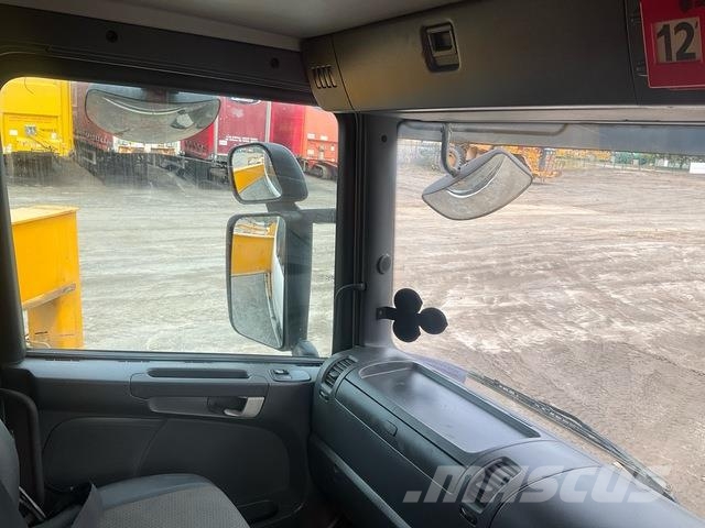 Scania P410CB Betonipumppuautot