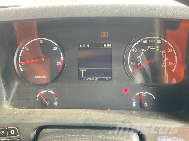 Scania P410CB Betonipumppuautot