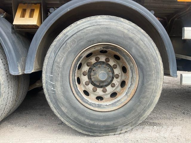 Scania P410CB Betonipumppuautot
