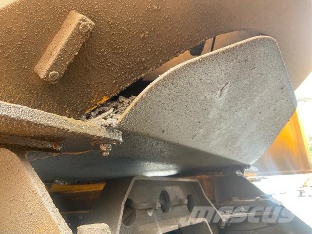 Scania P410CB Betonipumppuautot