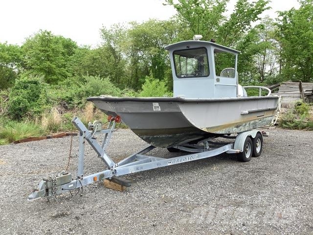 Sea Ark 21' Roustabout Componentes electrónicos
