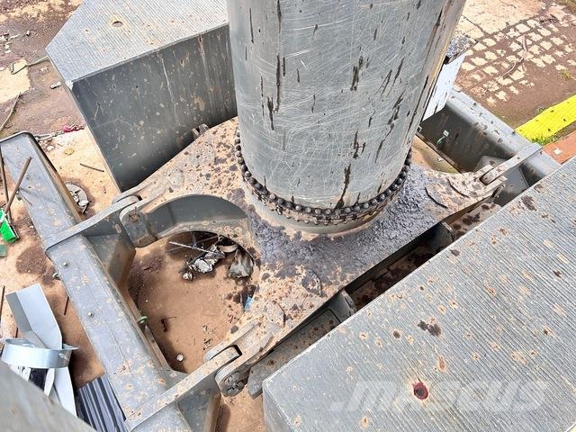 Sennebogen 835E Construction - Others